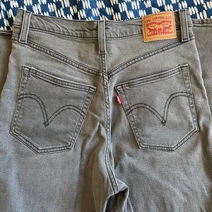 Levi’s Ribcage Straight Ankle Jeans